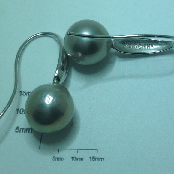 Silver Dangle Earrings with Natural Gray Ming Pearls - Picture 4 of 4